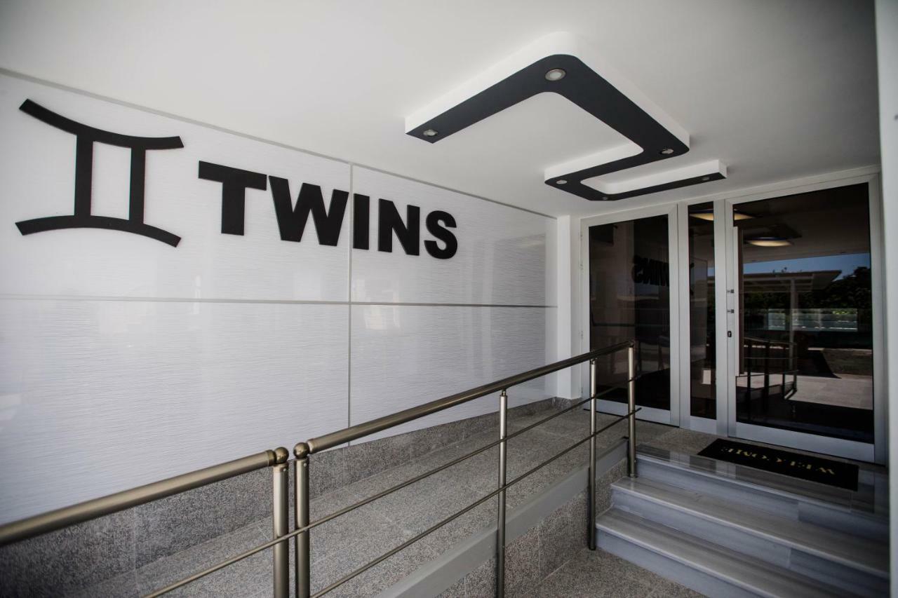 Twins Apartments Kato Pyrgos Exterior foto